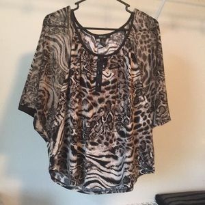 Style and co petite  leopard print top size large